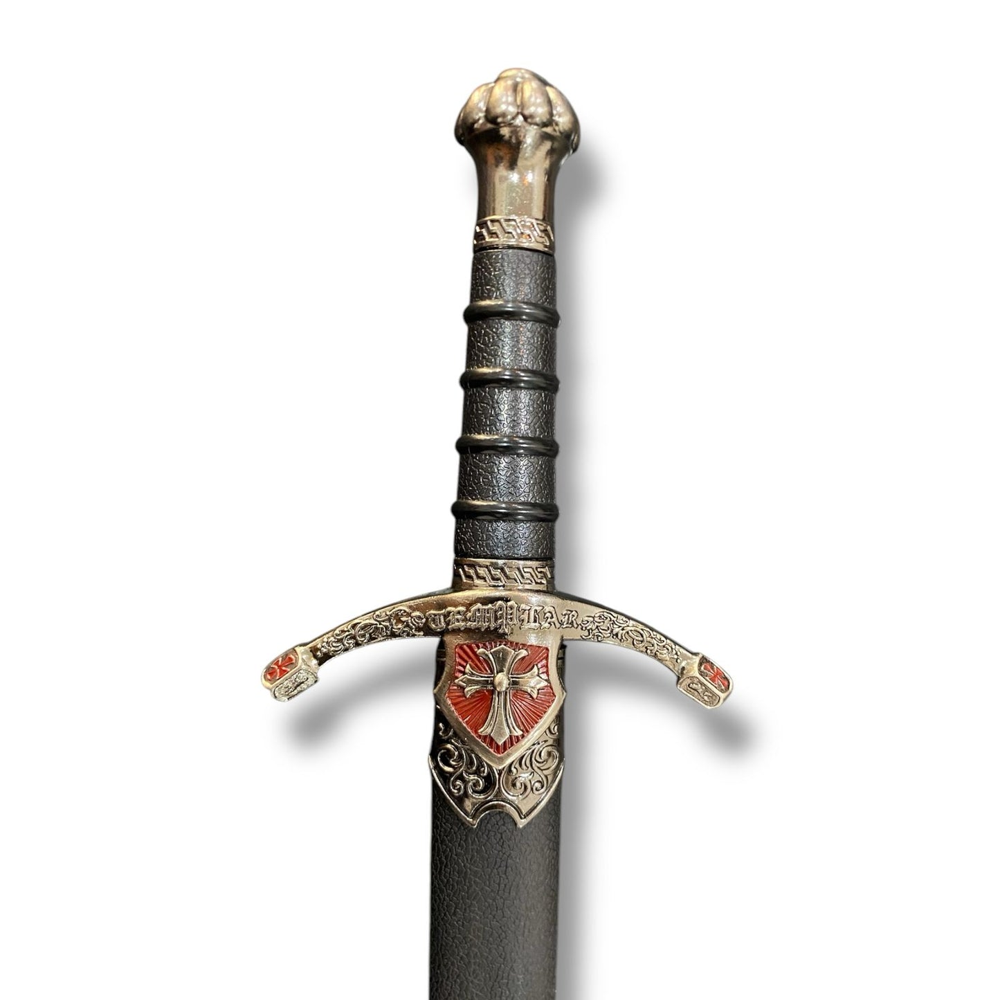 Daga templaria con detalles en rojo